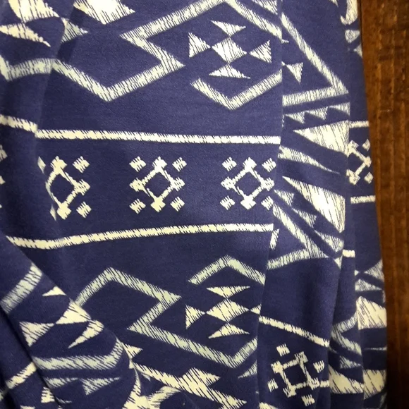 MAKE OFFER-- LulaRoe Jax - Picture 2 of 5
